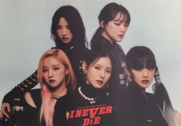 Gidle i never die blauw